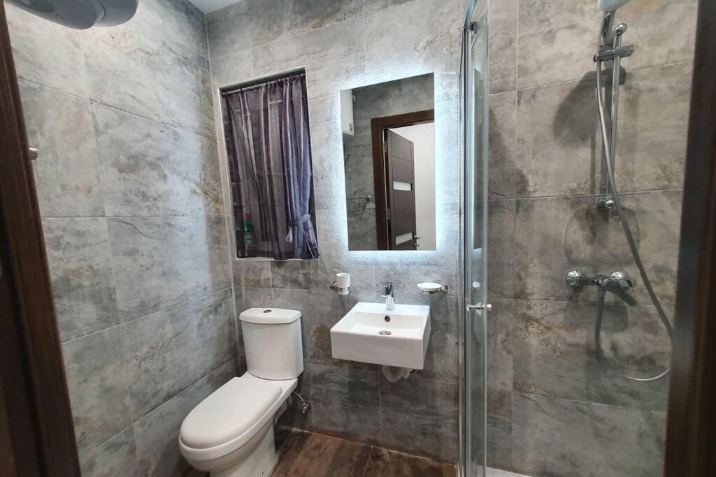 Seaview 2 Double Bedroom Modern Apartment Сейнт Полс Бей Екстериор снимка